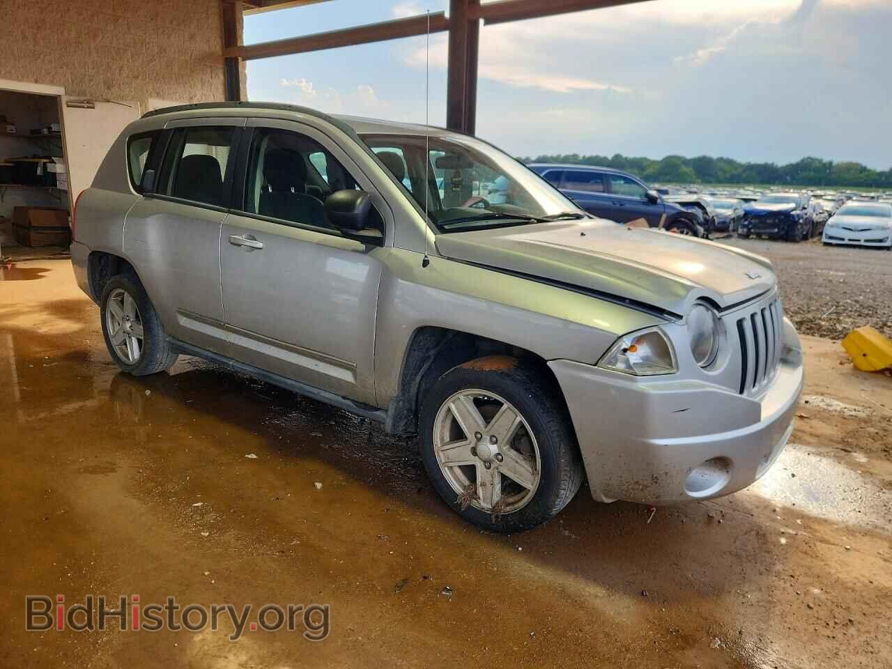 2010 JEEP COMPASS - VIN: 1J4NF4FB0AD584733 - Фото 4
