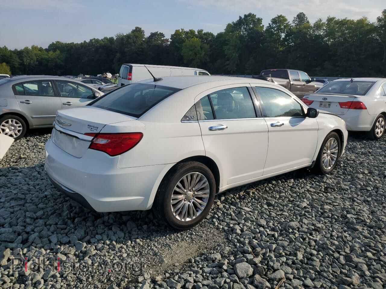 2013 CHRYSLER 200 - VIN: 1C3CCBCG8DN515432 - Фото 3