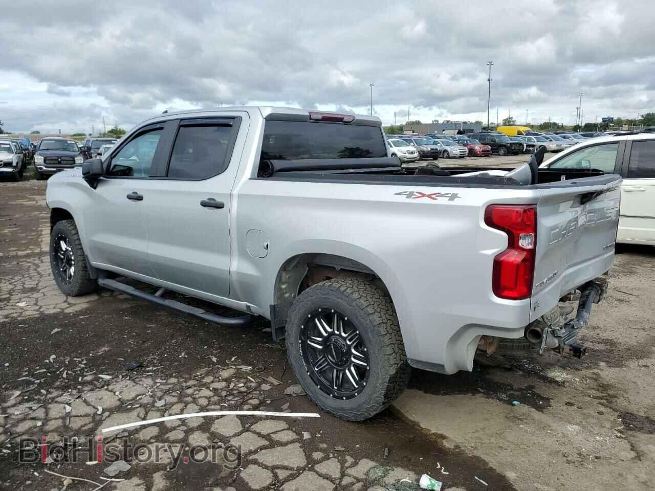 2020 CHEVROLET SILVERADO - VIN: 1GCPYBEH8LZ323701 - Фото 2