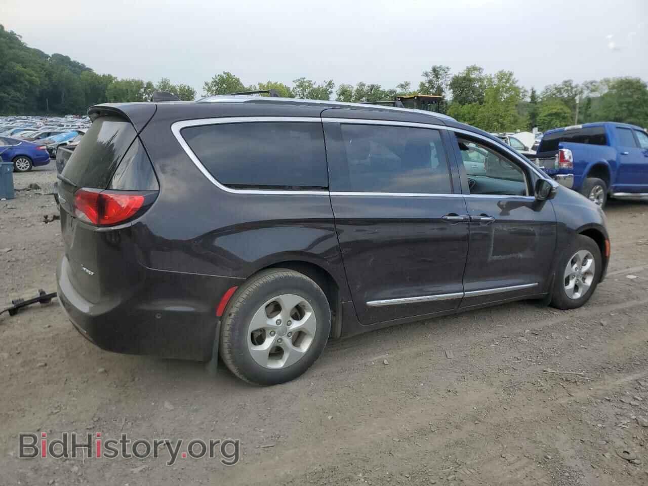2017 CHRYSLER PACIFICA - VIN: 2C4RC1N7XHR798244 - Фото 3
