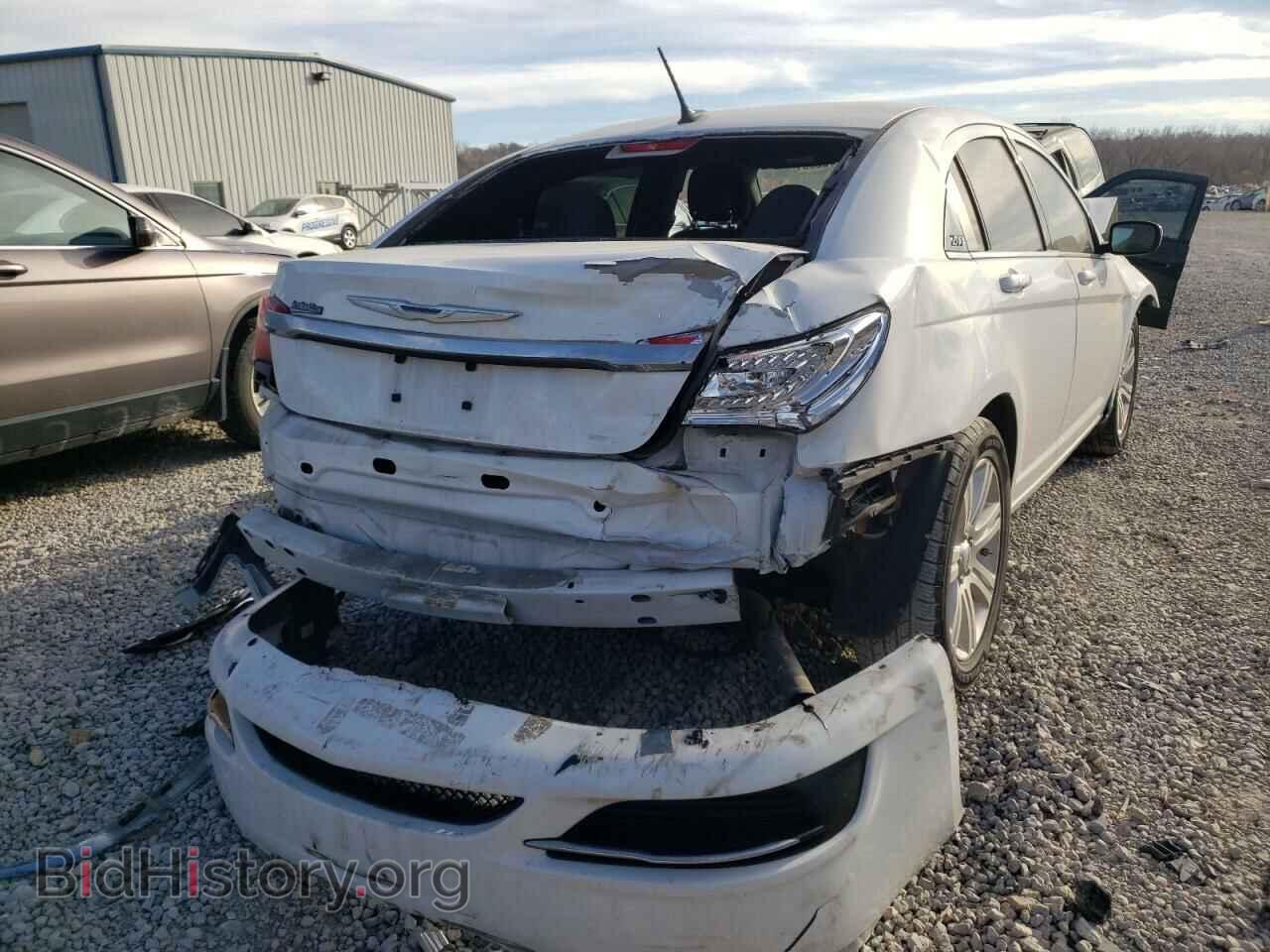 2012 CHRYSLER 200 - VIN: 1C3CCBBB7CN226952 - Фото 4