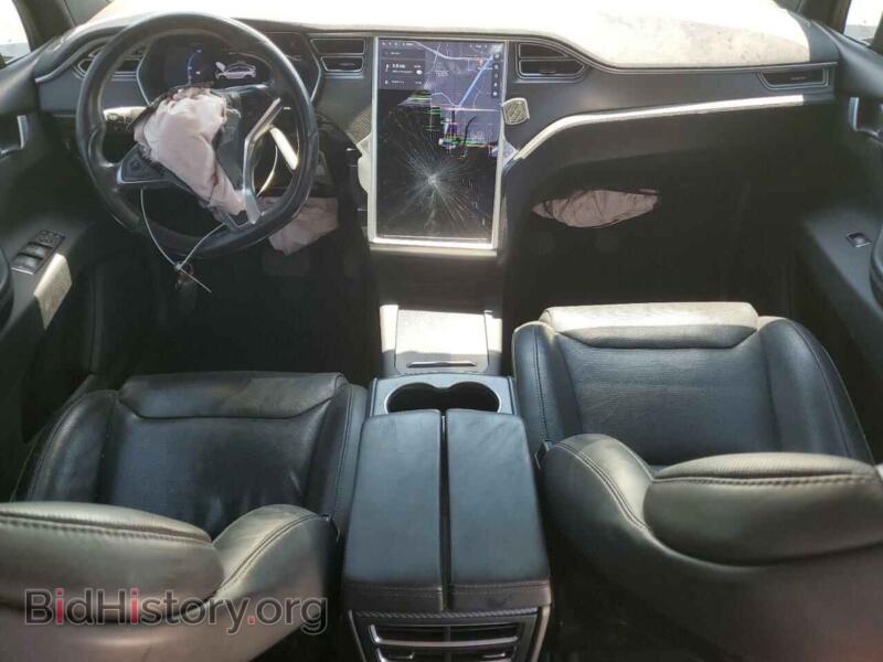 2016 Tesla MODEL X (VIN 5YJXCAE26GF007987) — photo 8 of 14