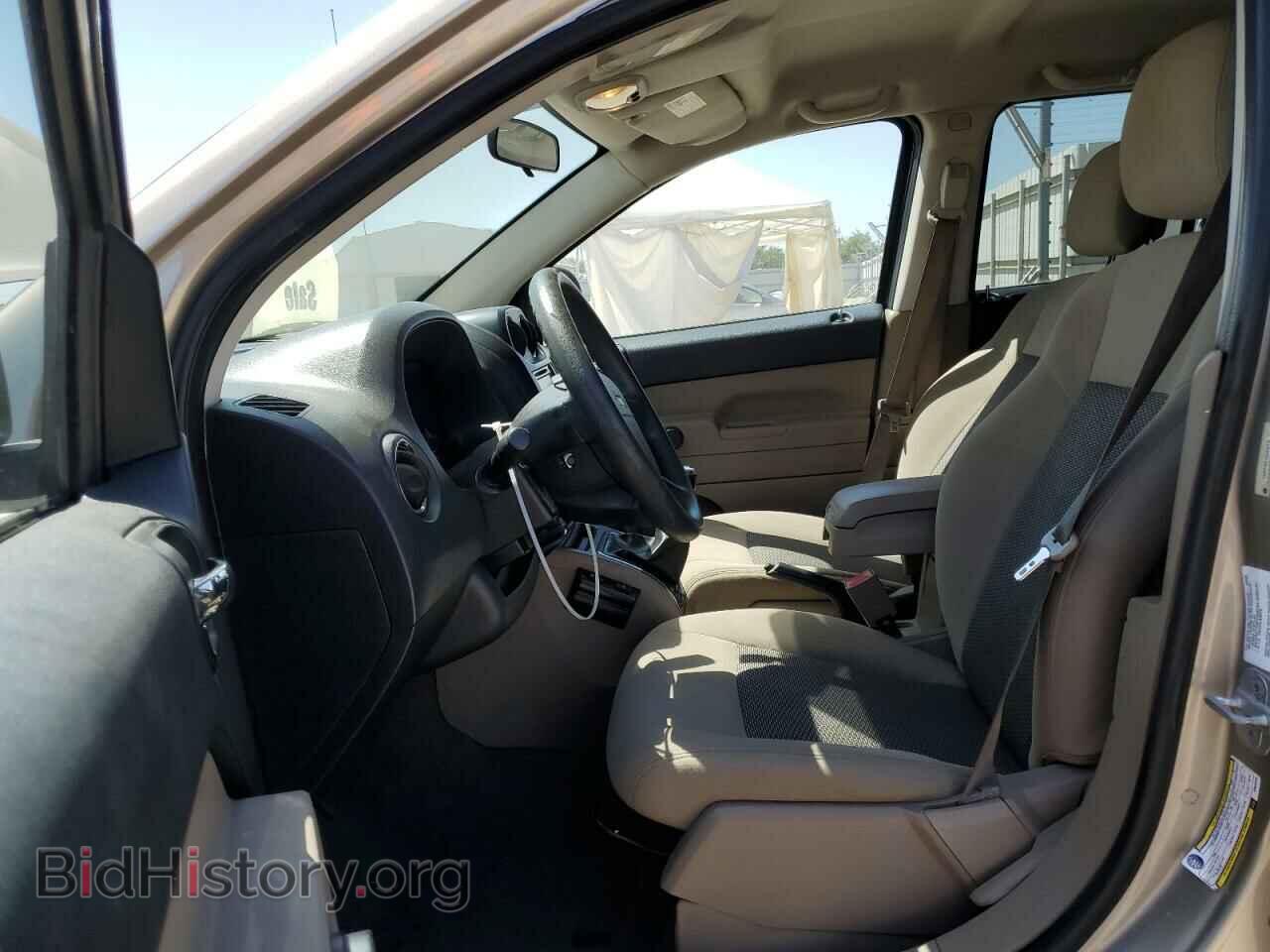 2010 JEEP COMPASS - VIN: 1J4NF1FB1AD642976 - Фото 7
