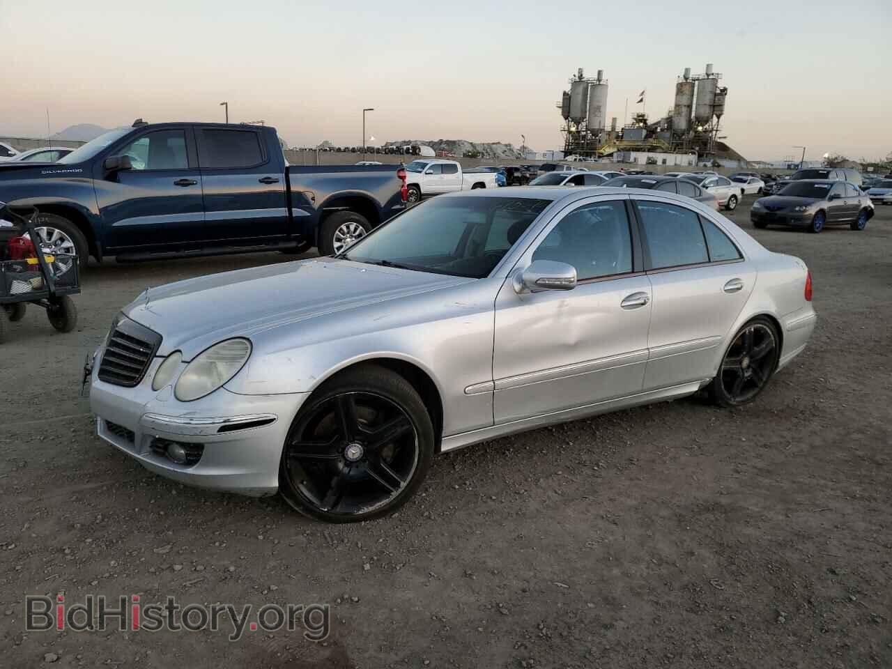 Photo WDBUF56X37B108255 - MERCEDES-BENZ E-CLASS 2007