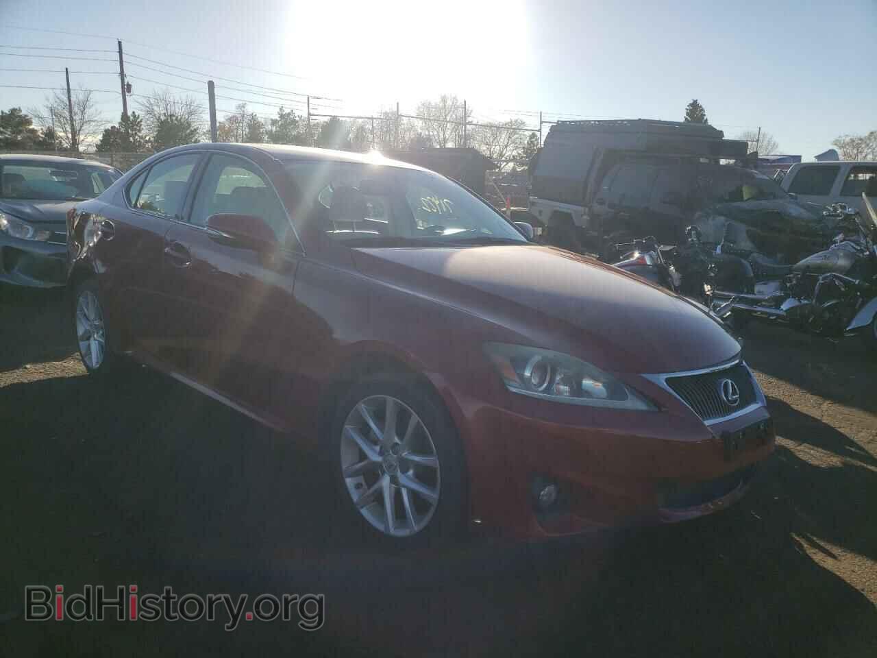 Photo JTHCF5C20B5048138 - LEXUS IS 2011