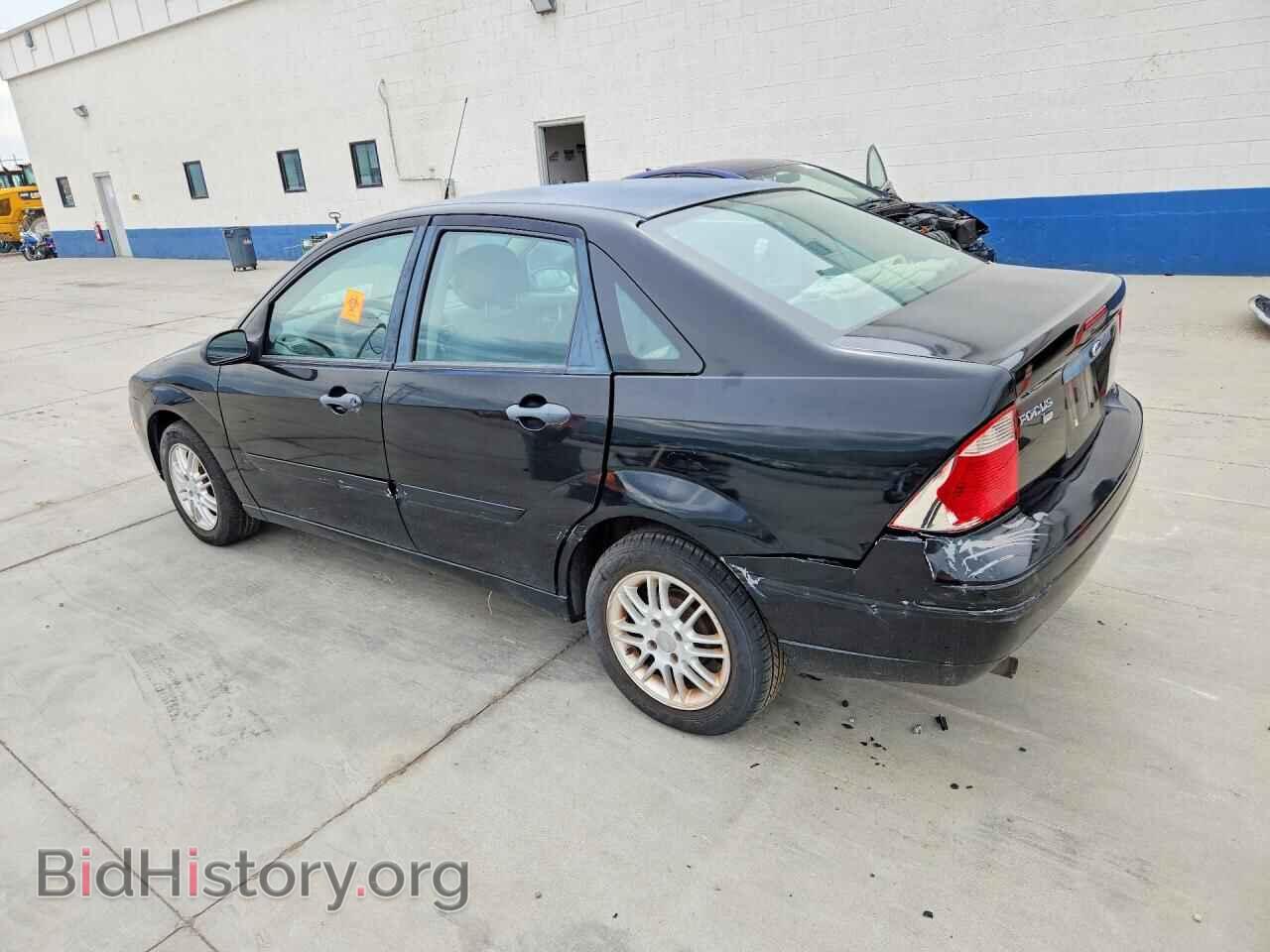 2007 FORD FOCUS - VIN: 1FAHP34N67W366452 - Фото 2