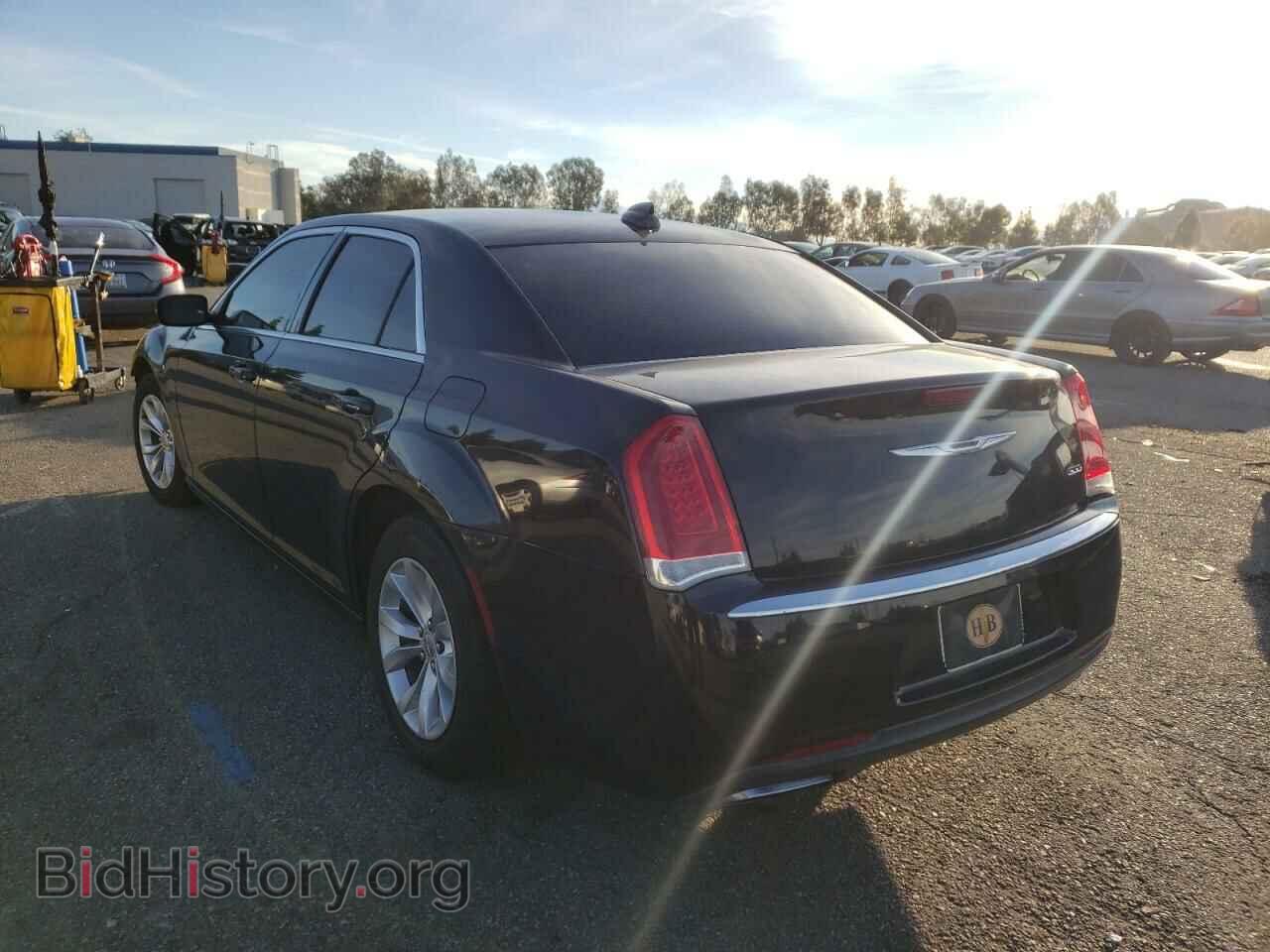 2015 CHRYSLER 300 - VIN: 2C3CCAAG7FH833132 - Фото 3