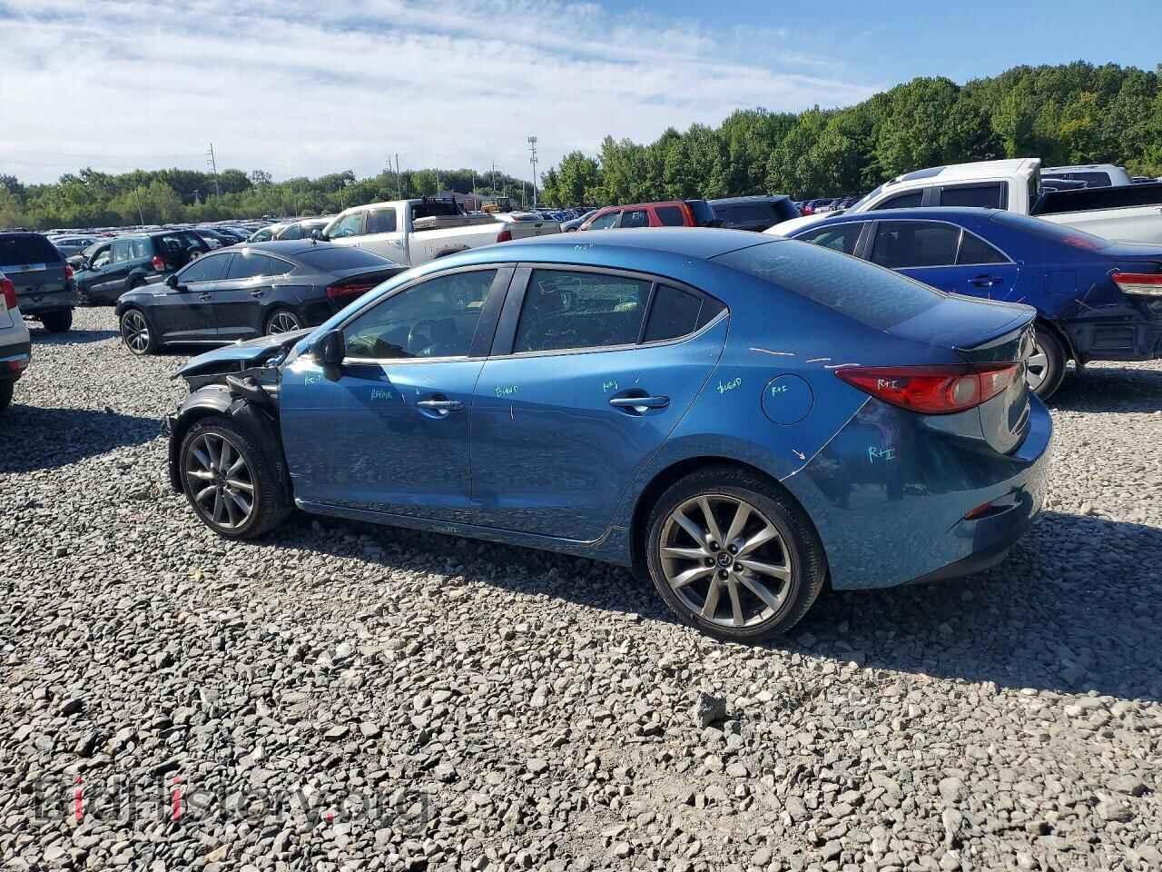 2018 MAZDA 3 - VIN: 3MZBN1V38JM252142 - Фото 2