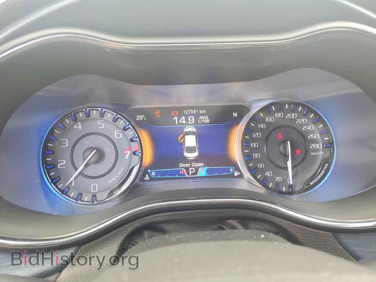 2015 CHRYSLER 200 - VIN: 1C3CCCDGXFN618228 - Photo 9