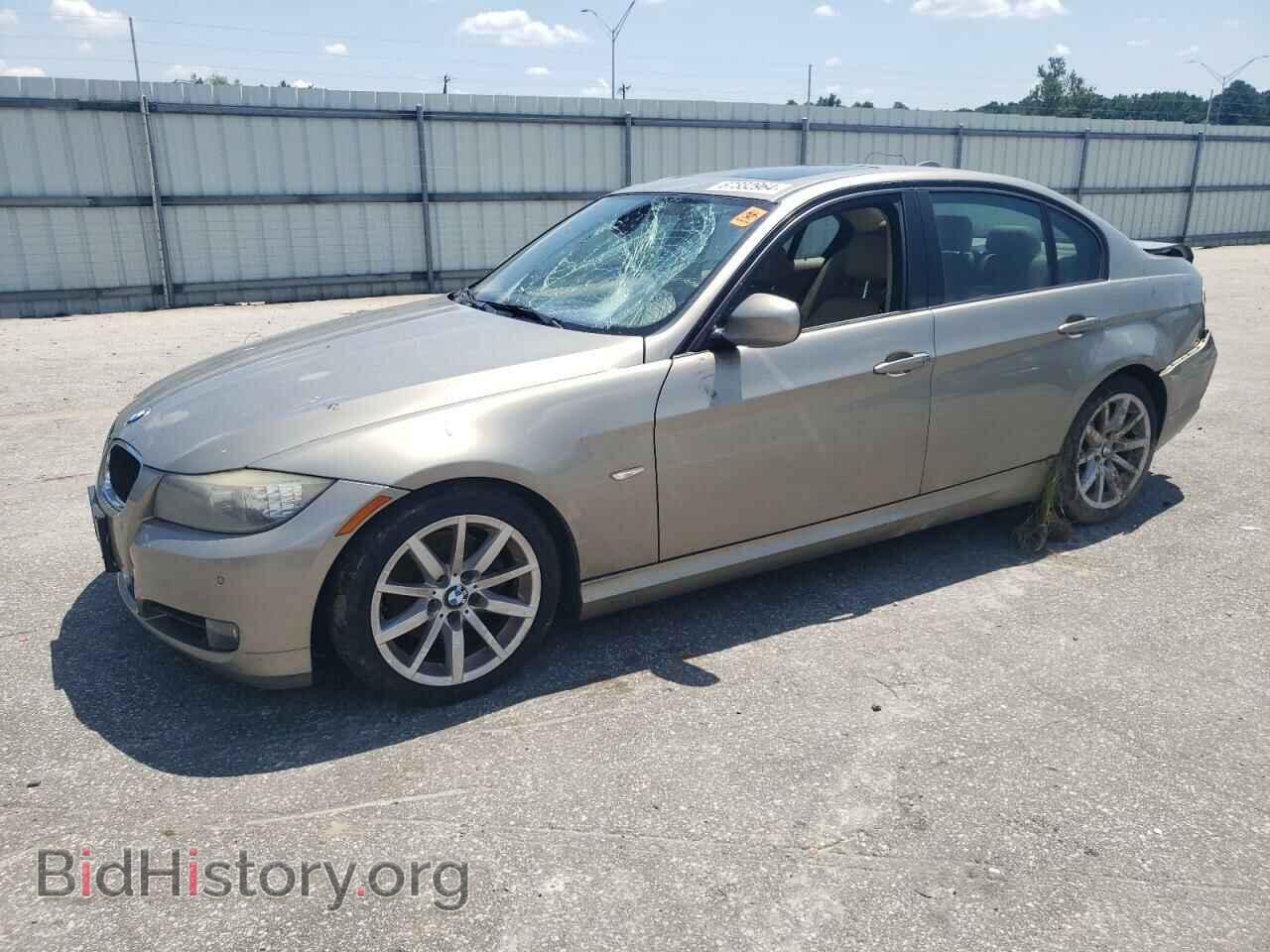 Фотография WBAPH7C53BE683533 - BMW 3 SERIES 2011