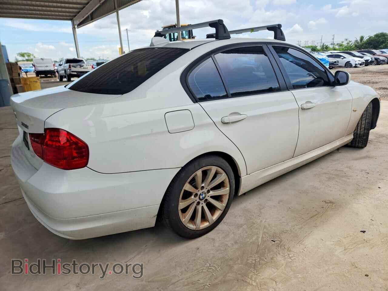 2011 BMW 3 SERIES - VIN: WBAPH7G5XBNM56155 - Фото 3