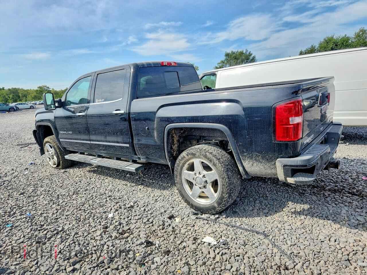 2015 GMC SIERRA - VIN: 1GT120E8XFF173818 - Photo 2