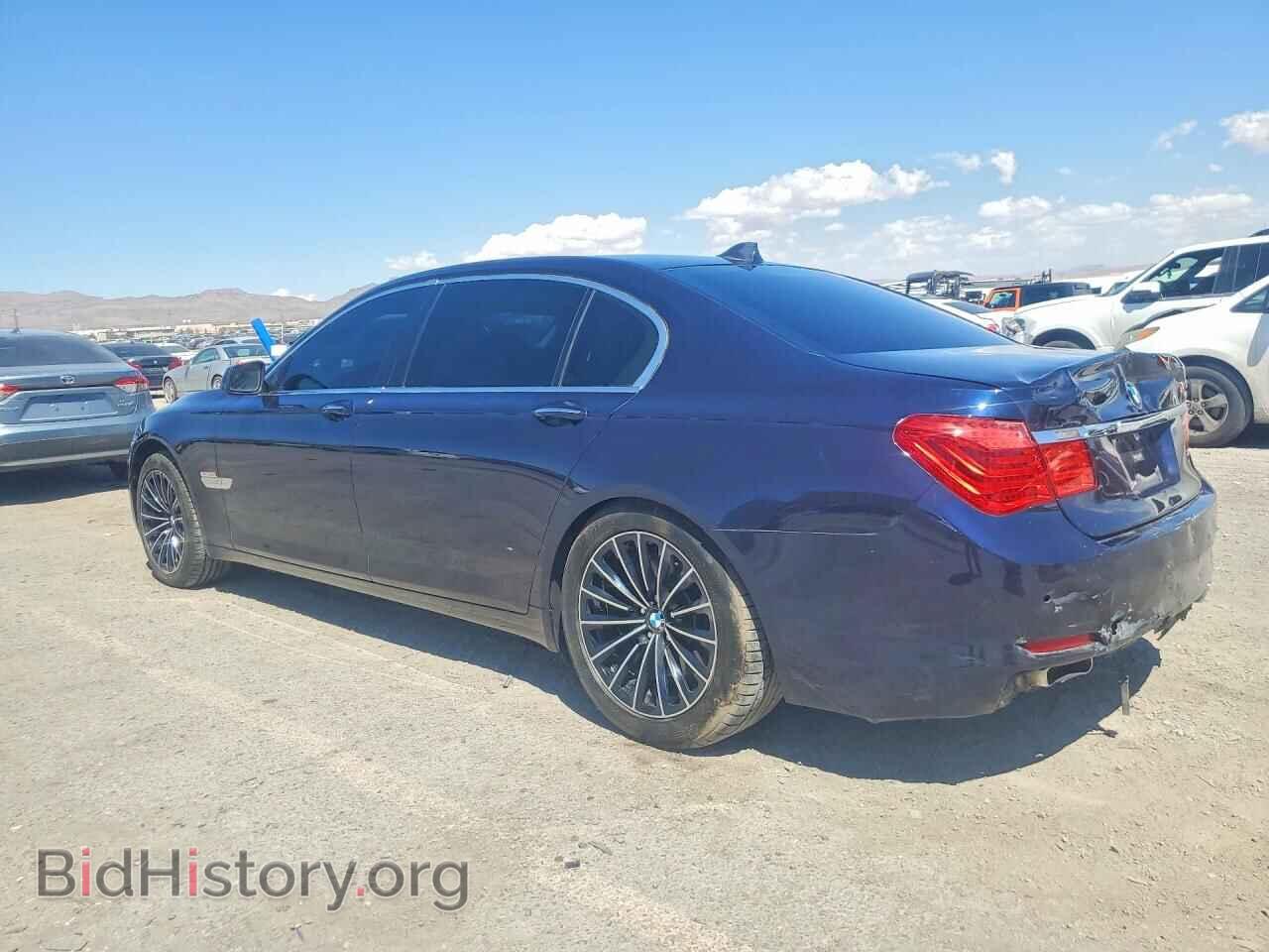 2012 BMW 7 SERIES - VIN: WBAKB8C59CC963309 - Photo 2