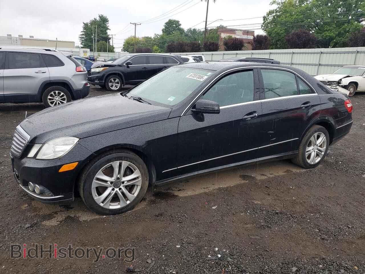Photo WDDHF8HB0BA296517 - MERCEDES-BENZ E-CLASS 2011