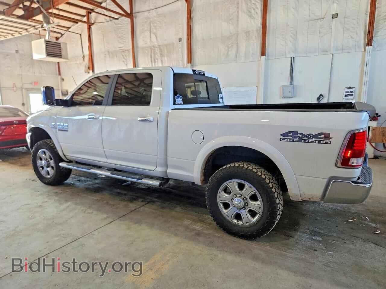 2017 RAM 2500 - VIN: 3C6UR5FL6HG781174 - Photo 2