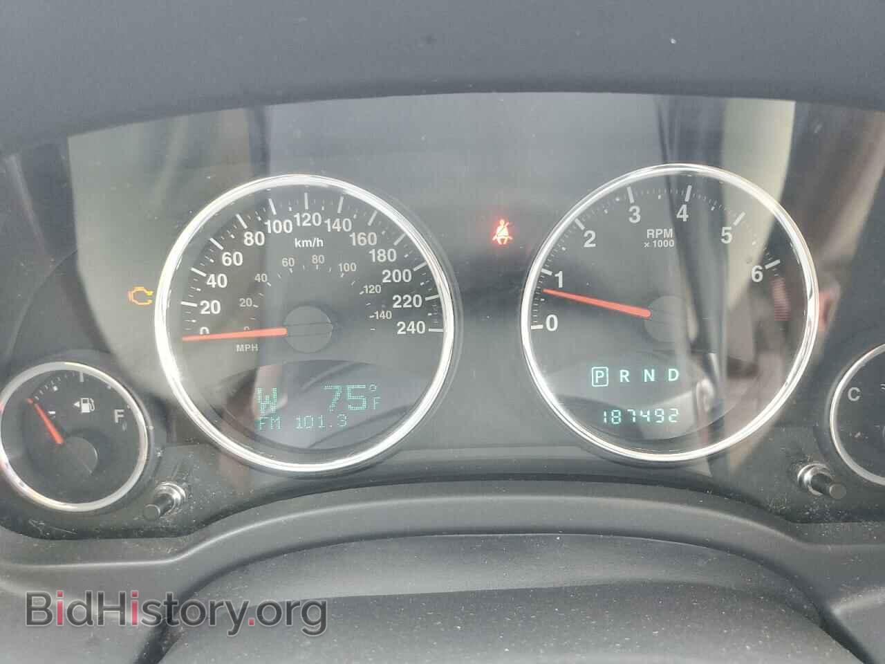 2010 JEEP COMPASS - VIN: 1J4NF5FB7AD655268 - Photo 9