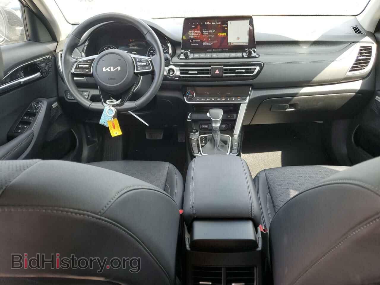 2023 KIA SELTOS - VIN: KNDETCA2XP7454501 - Фото 8