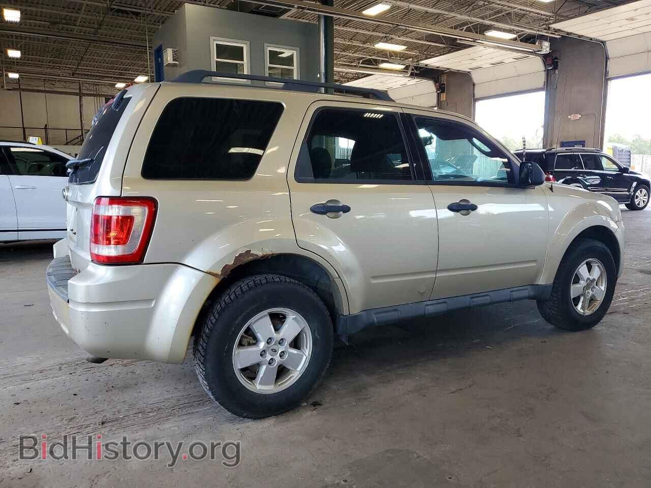 2010 FORD ESCAPE - VIN: 1FMCU0D72AKD21113 - Photo 3