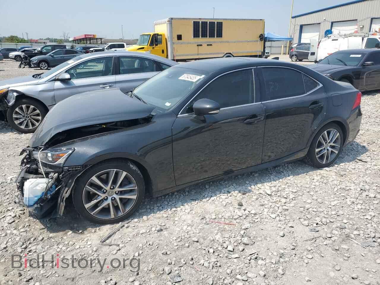 Фотография JTHC81D2XK5034846 - LEXUS IS 2019