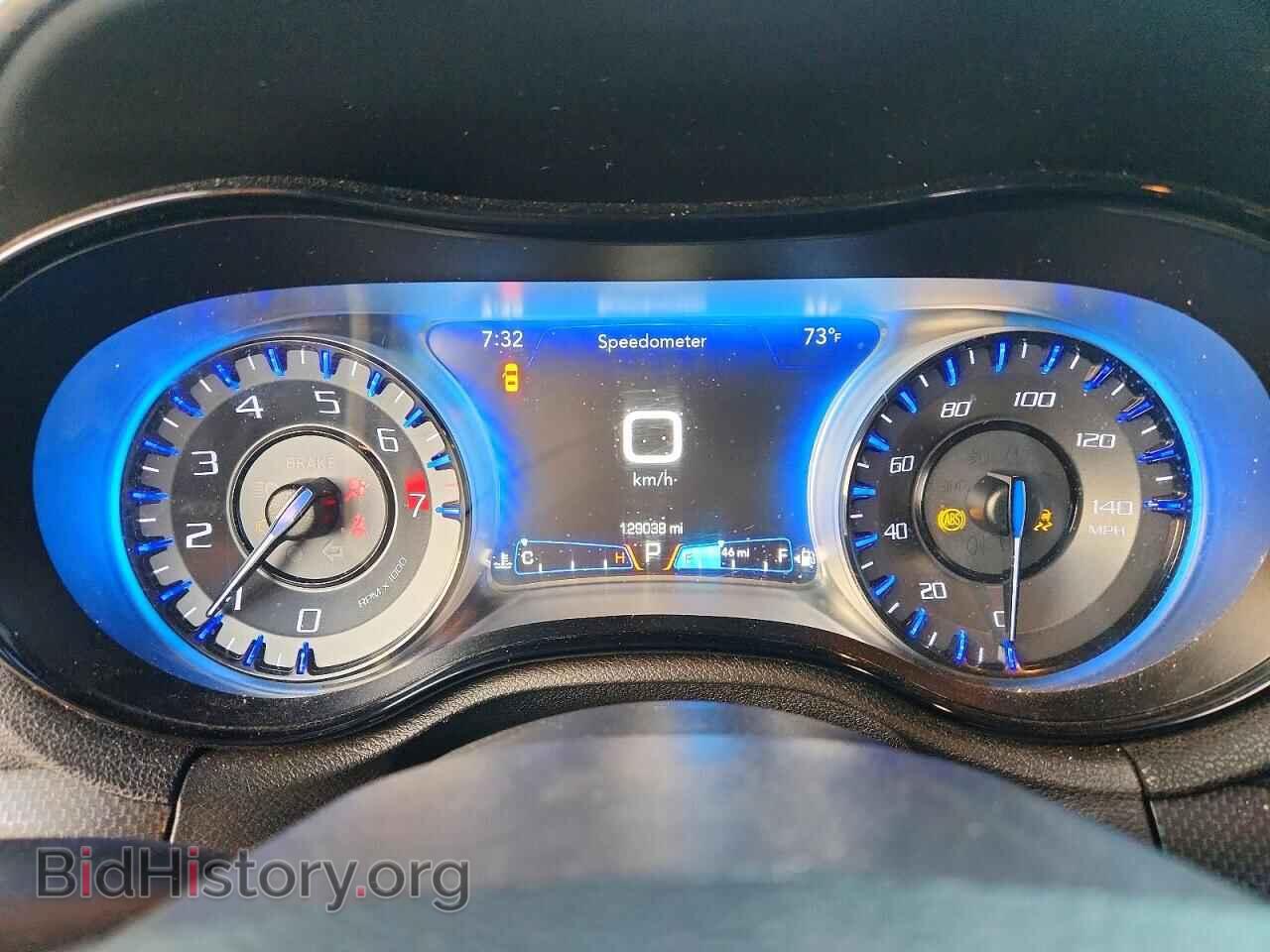 2015 CHRYSLER 300 - VIN: 2C3CCABG3FH876011 - Фото 9