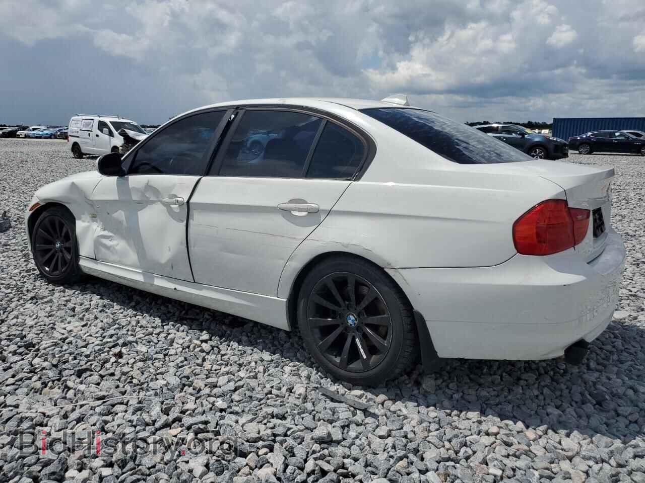 2011 BMW 3 SERIES - VIN: WBAPH7C58BE851599 - Фото 2