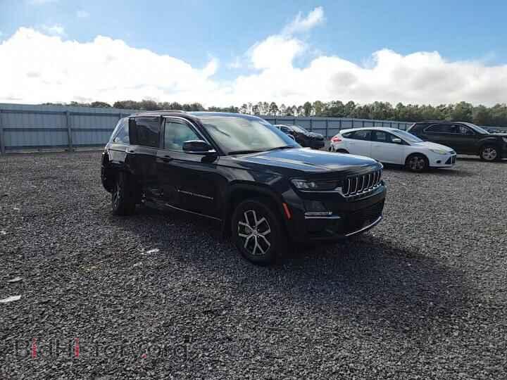 2025 JEEP CHEROKEE - VIN: 1C4RJGBG5SC295444 - Photo 14