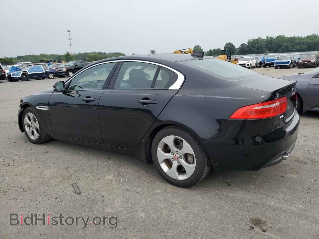 2017 JAGUAR XE - VIN: SAJAR4BG2HA949729 - Фото 2