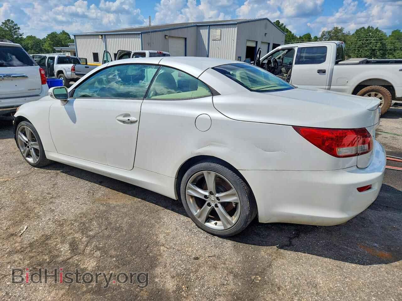 2012 LEXUS IS - VIN: JTHFF2C26C2524147 - Photo 2