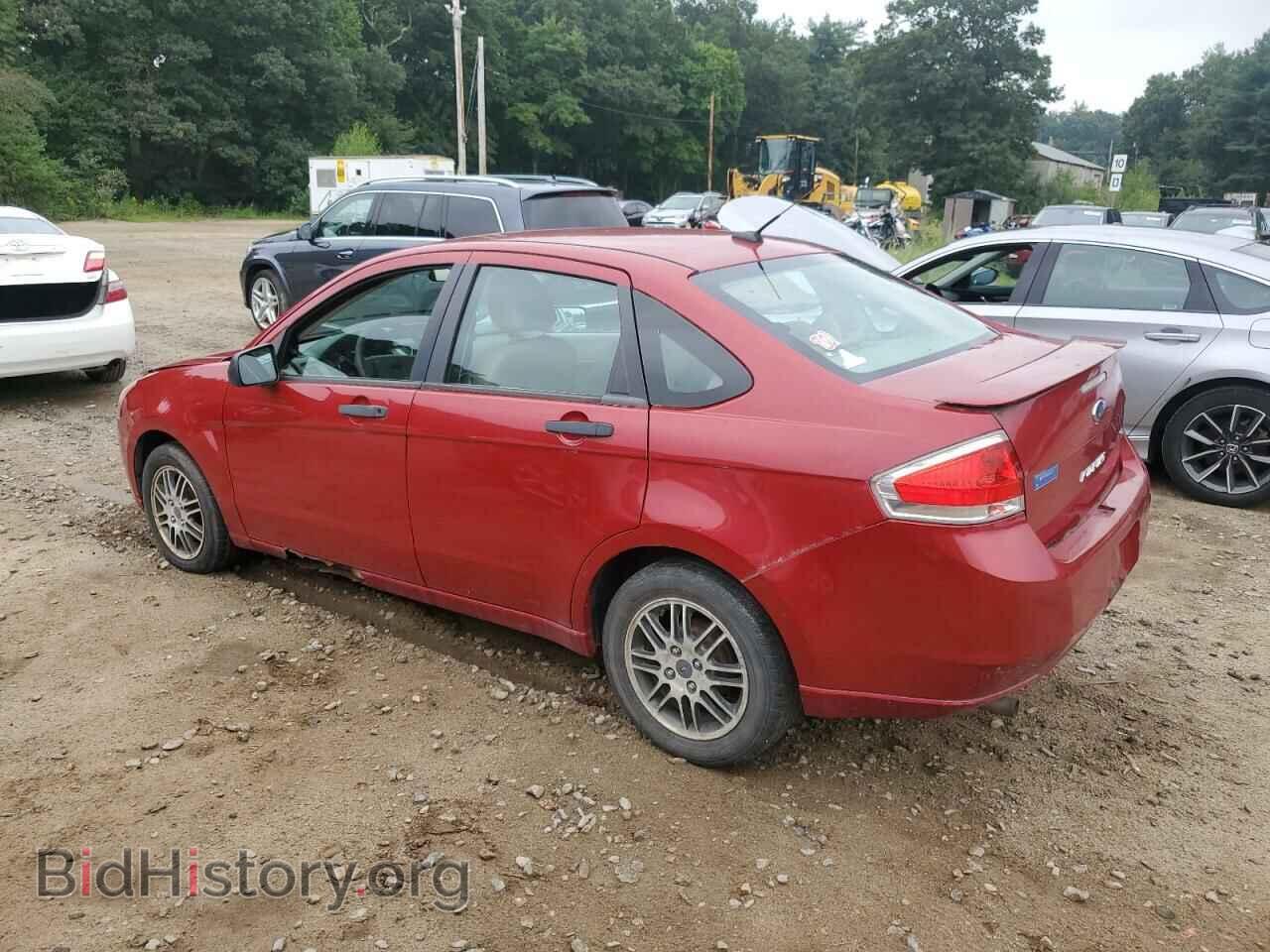 2011 FORD FOCUS - VIN: 1FAHP3FN1BW156797 - Фото 2