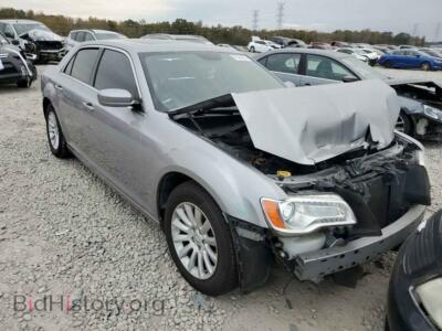 2013 Chrysler 300, silver — VIN 2C3CCAAG2DH657264, Copart