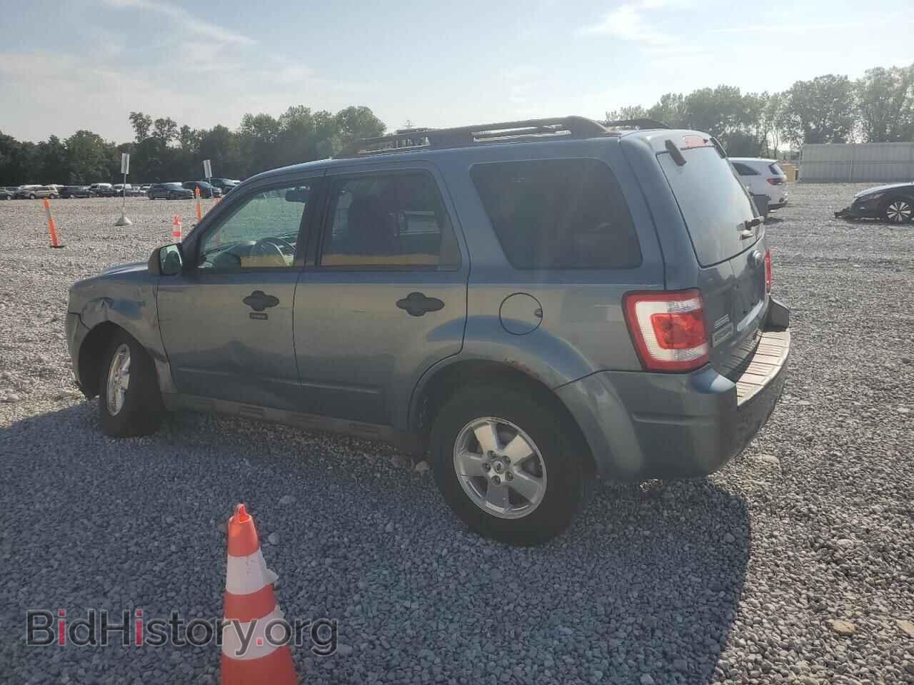 2011 FORD ESCAPE - VIN: 1FMCU9DG0BKC21212 - Фото 2