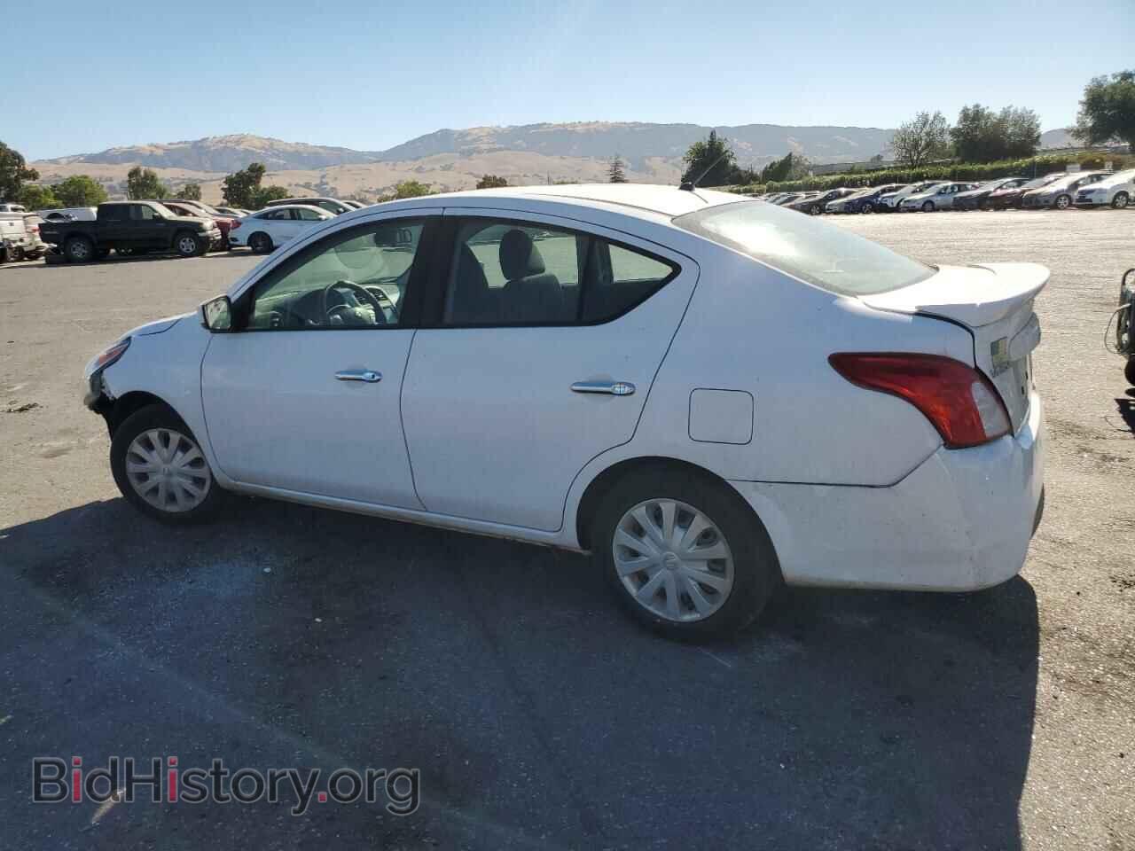 2019 NISSAN VERSA - VIN: 3N1CN7AP3KL879909 - Фото 2