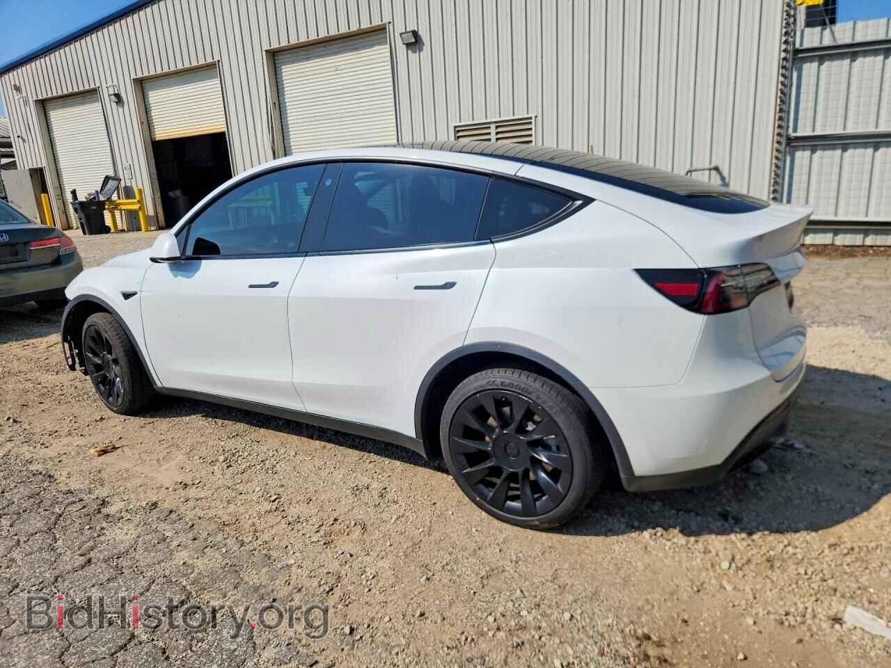 2022 TESLA MODEL Y - VIN: 7SAYGDEE4NF439742 - Photo 2