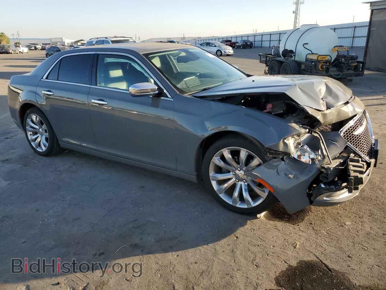 2019 CHRYSLER 300 - VIN: 2C3CCAEG0KH536630 - Фото 4