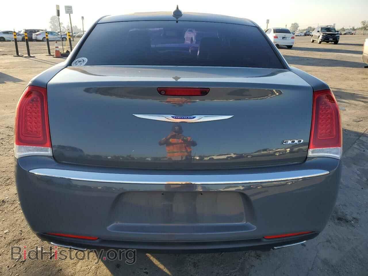 2019 CHRYSLER 300 - VIN: 2C3CCAEG0KH536630 - Фото 6