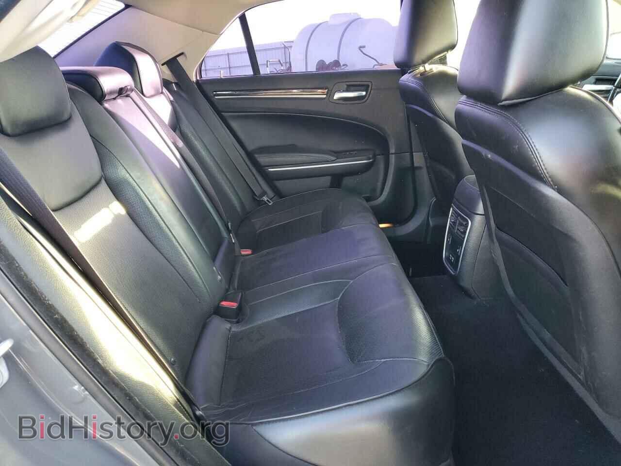 2019 CHRYSLER 300 - VIN: 2C3CCAEG0KH536630 - Фото 10