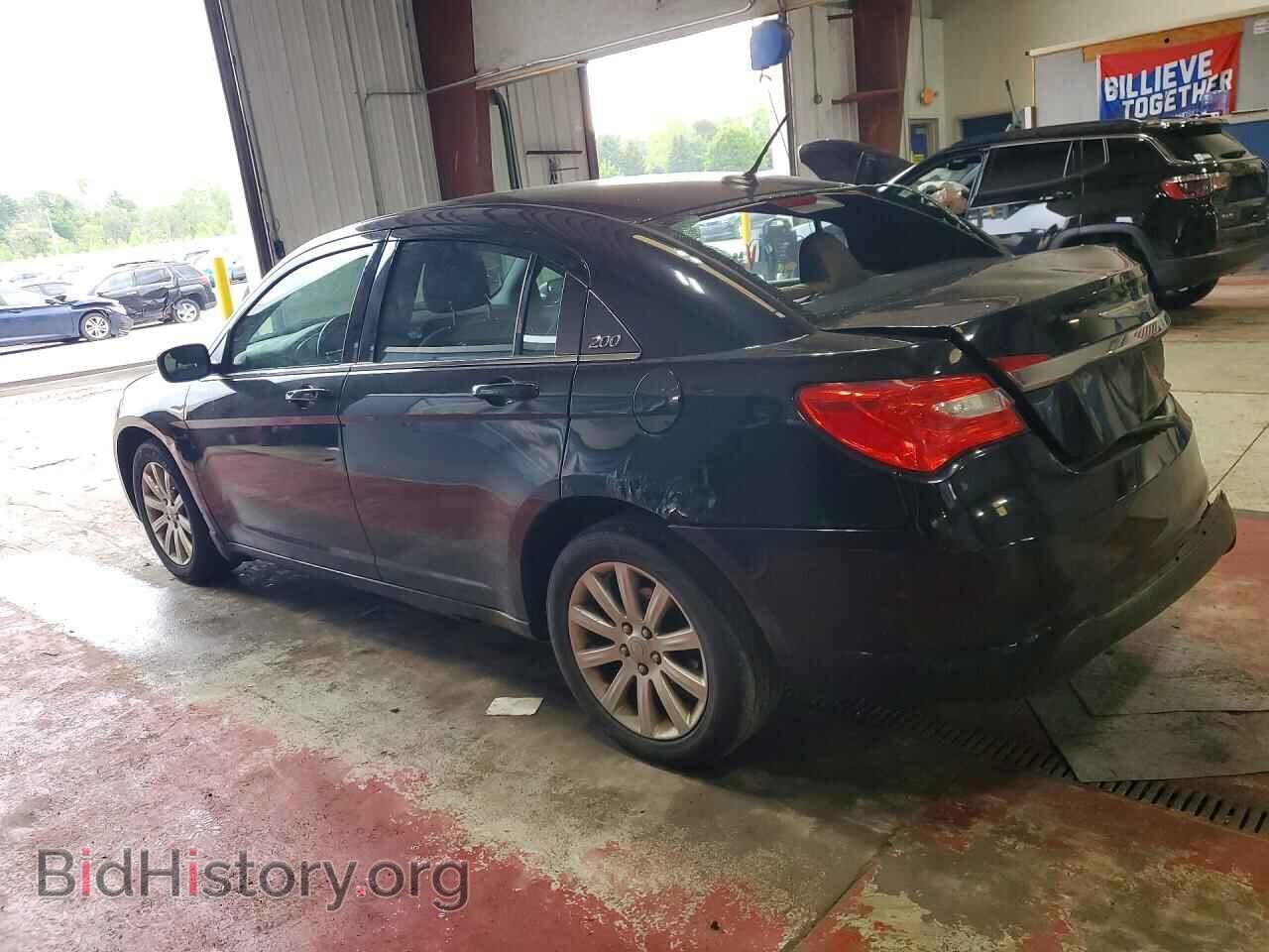 2012 CHRYSLER 200 - VIN: 1C3CCBBBXCN143483 - Фото 2