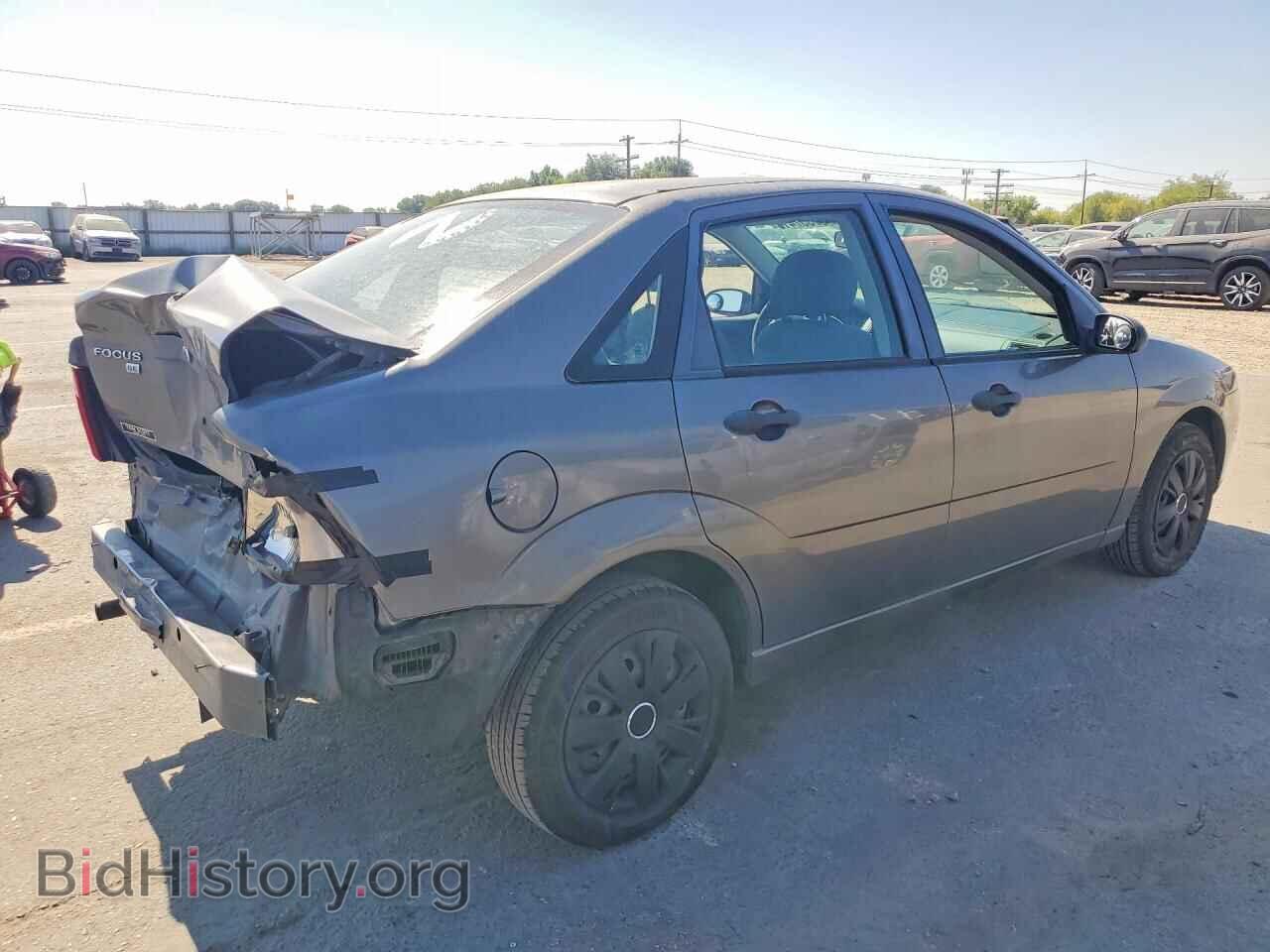 2007 FORD FOCUS - VIN: 1FAFP34N07W211046 - Photo 3