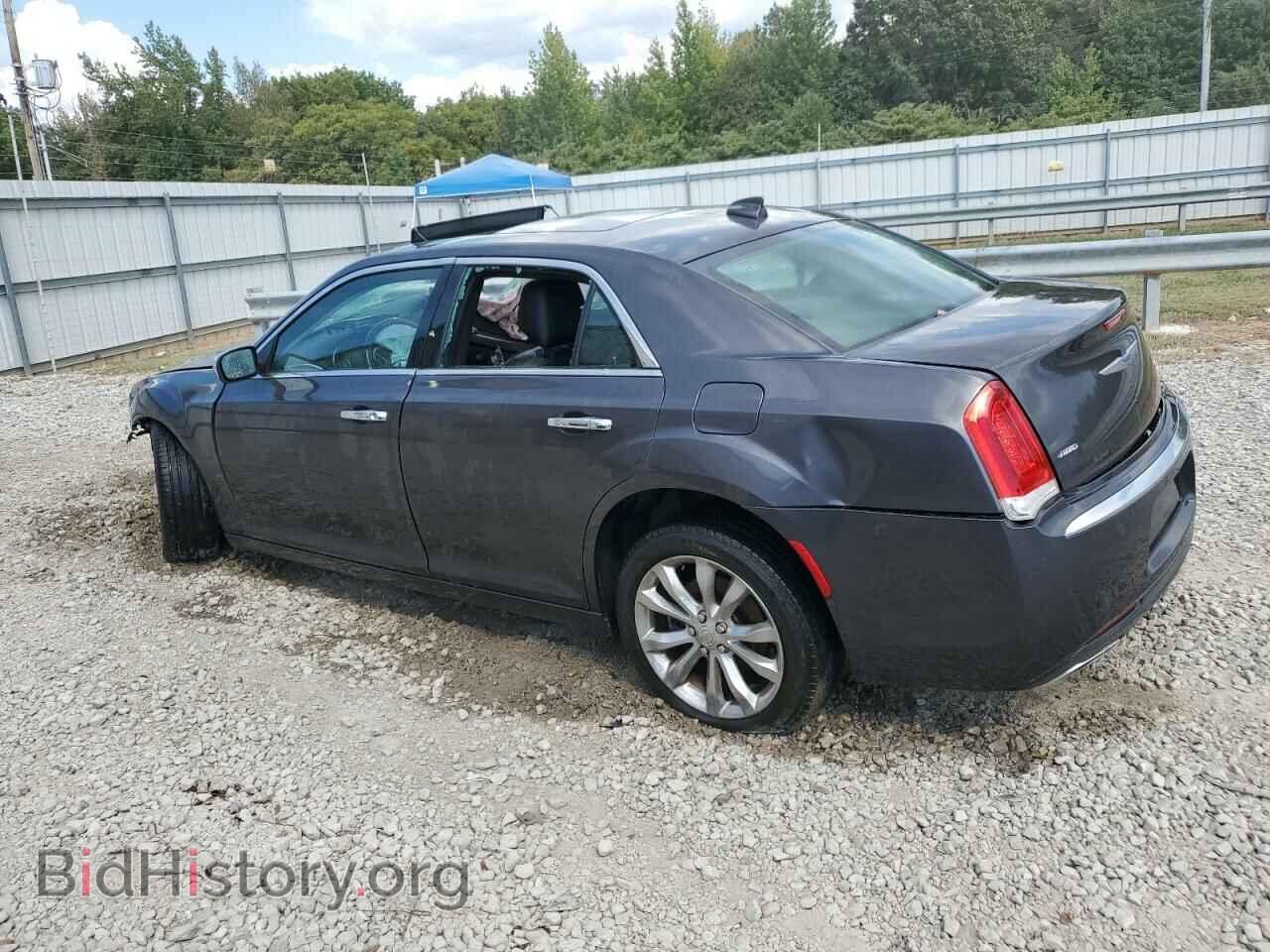 2019 CHRYSLER 300 - VIN: 2C3CCAKG6KH536877 - Фото 2