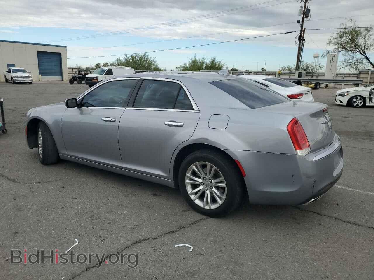 2017 CHRYSLER 300 - VIN: 2C3CCAEG7HH570654 - Фото 2