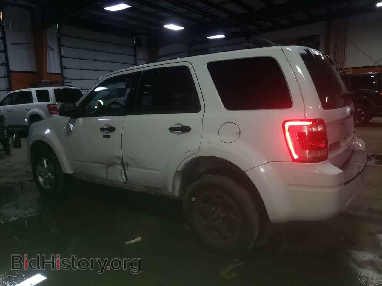 2009 FORD ESCAPE - VIN: 1FMCU93719KB53143 - Фото 2