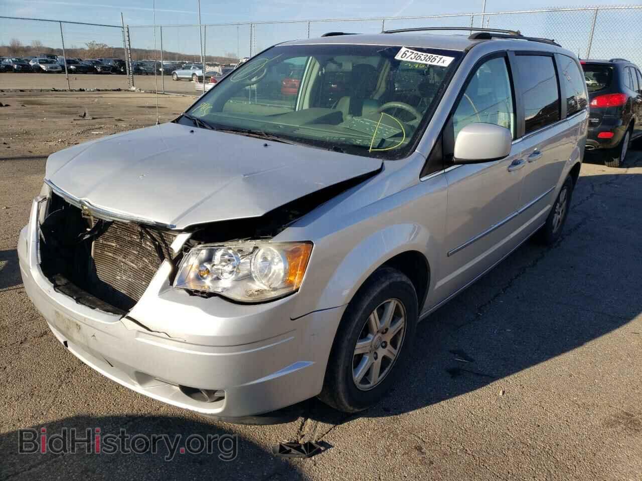 2009 CHRYSLER MINIVAN - VIN: 2A8HR54139R585726 - Фото 2