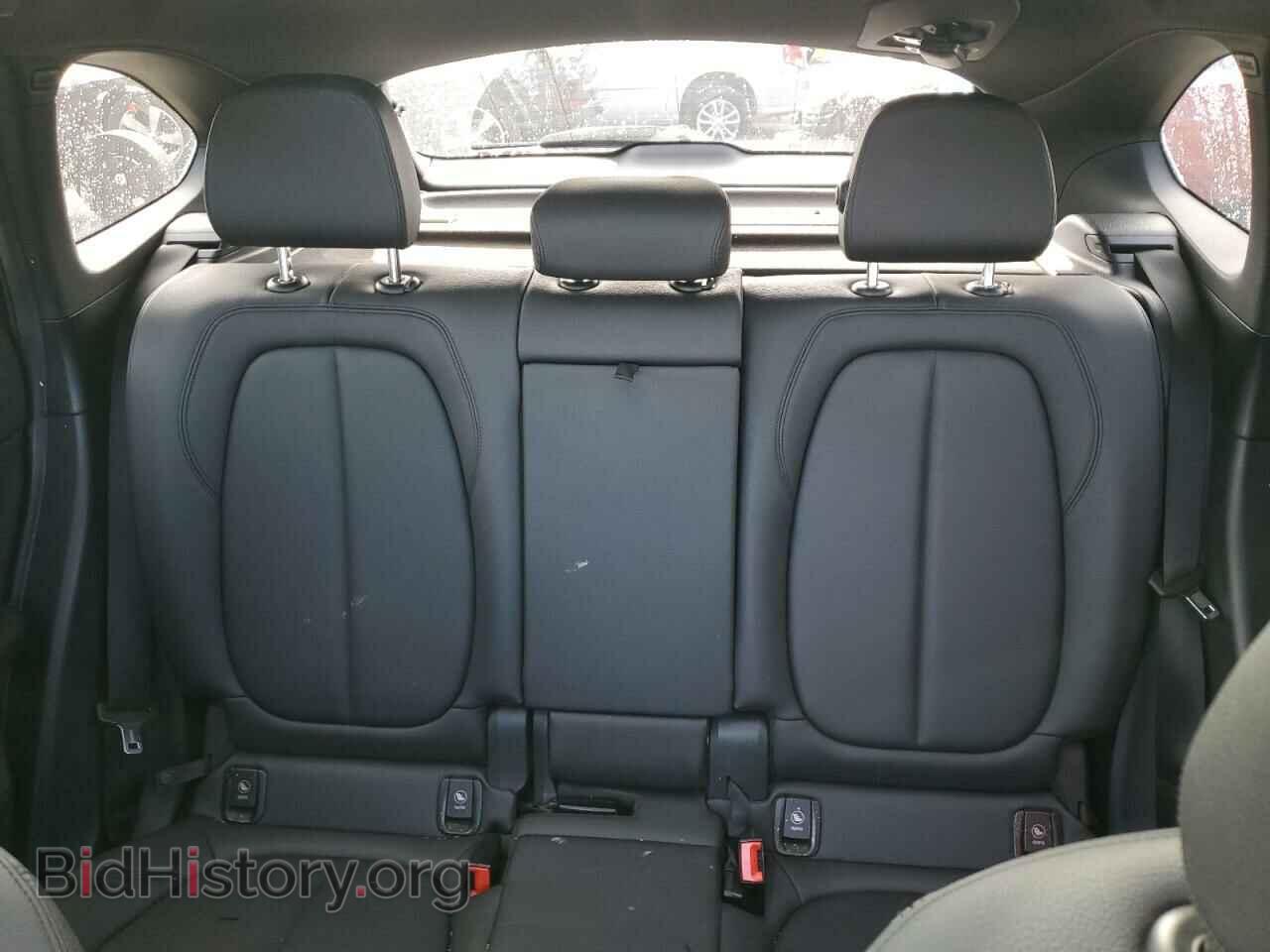2017 BMW X1 - VIN: WBXHT3C36H5F84183 - Фото 10