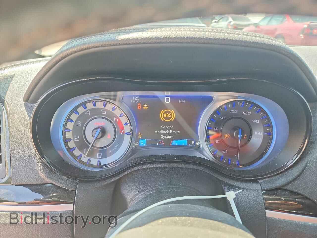 2018 CHRYSLER 300 - VIN: 2C3CCABT5JH276015 - Photo 9