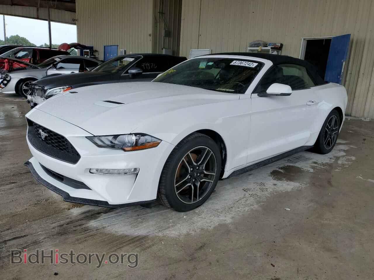 Photo 1FATP8UH7L5125632 - FORD MUSTANG 2020