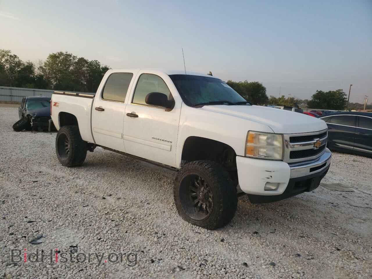 2011 CHEVROLET ALL Models - VIN: 3GCPKSE34BG330696 - Фото 4