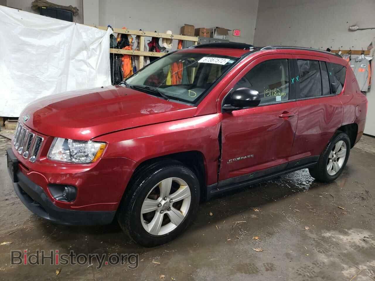 Photo 1J4NF1FB7BD134335 - JEEP COMPASS 2011