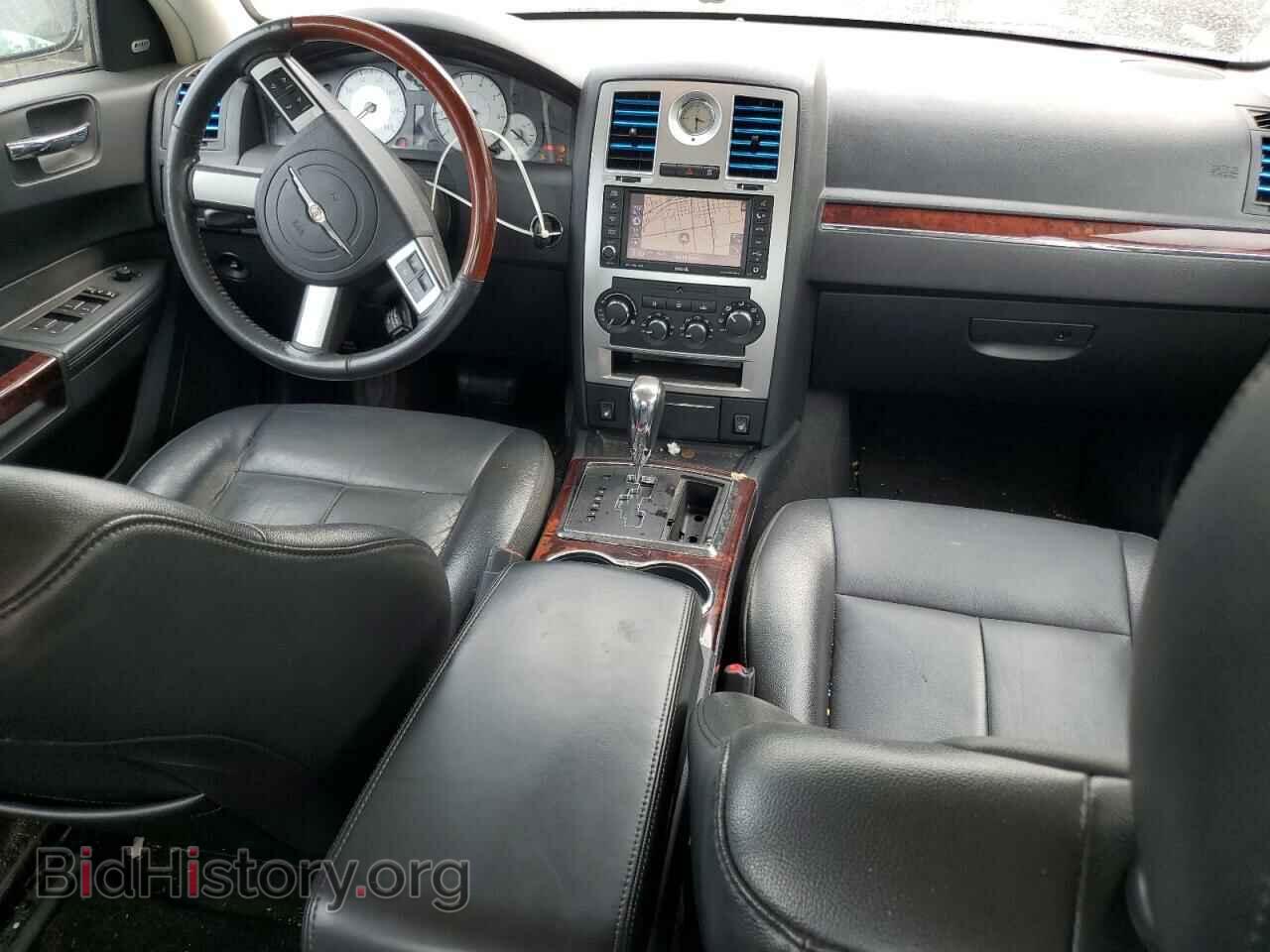 2010 CHRYSLER 300 - VIN: 2C3CA3CV7AH140096 - Фото 8