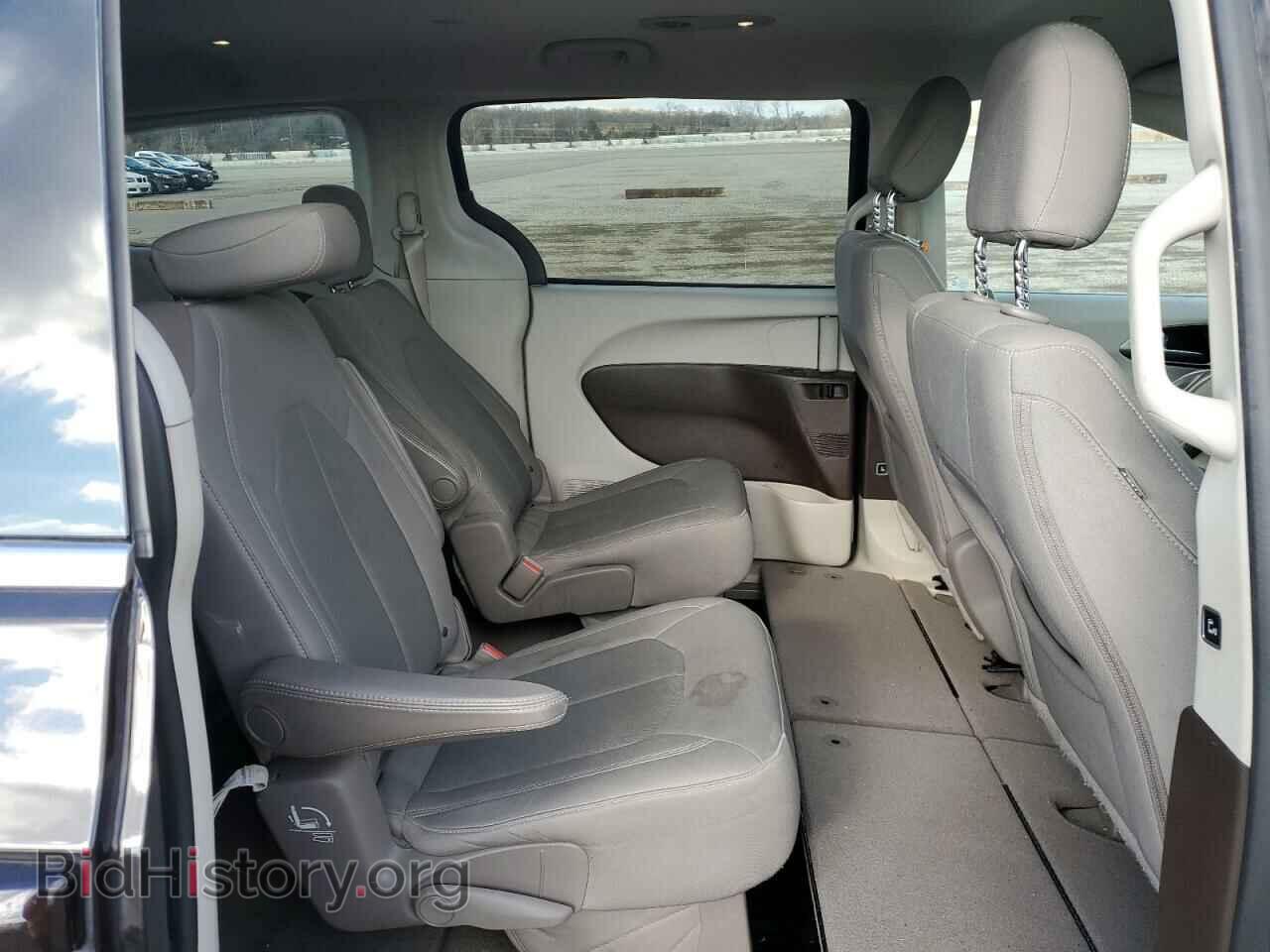 2017 CHRYSLER PACIFICA - VIN: 2C4RC1DG2HR642961 - Фото 11