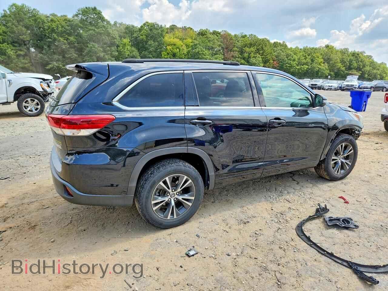 2018 TOYOTA HIGHLANDER - VIN: 5TDZZRFH5JS238021 - Photo 3